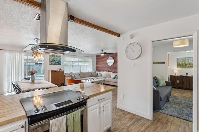 121 BEARSS CIRCLE, Longwood, FL 32750