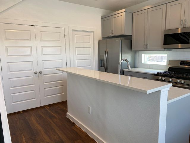 7907 Brodie LN B, Austin, TX 78745