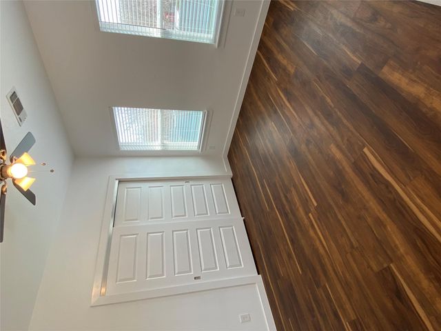 7907 Brodie LN B, Austin, TX 78745