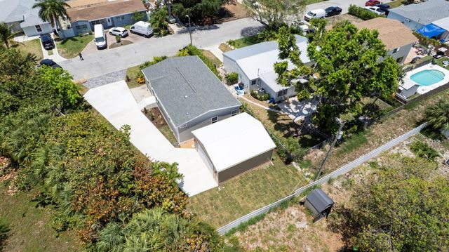 1757 N 12th Ct Court N, Lake Worth Beach, FL 33460