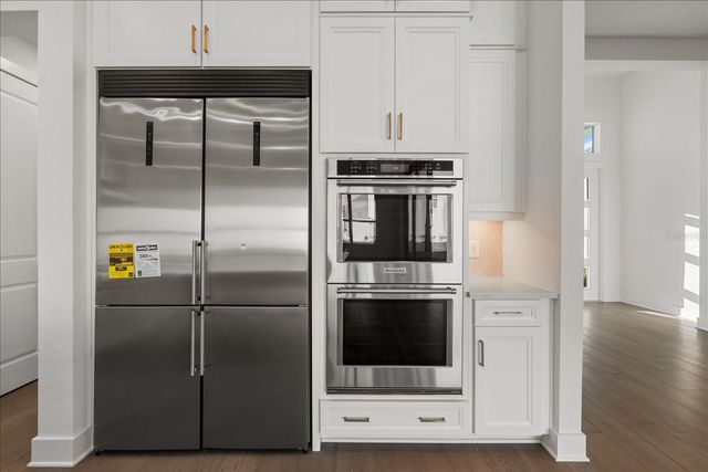 8250 NEVIS RUN, Bradenton, FL 34202