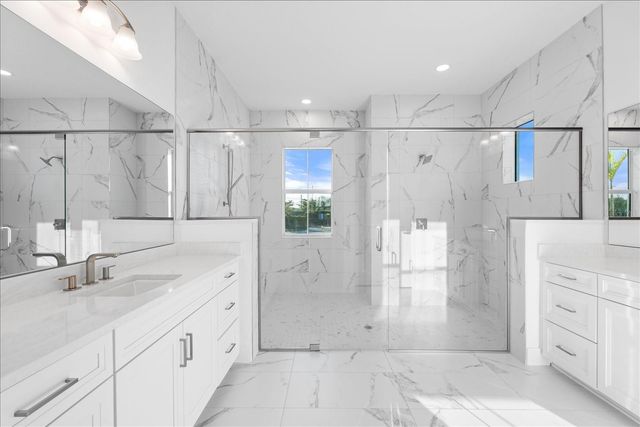 8250 NEVIS RUN, Bradenton, FL 34202