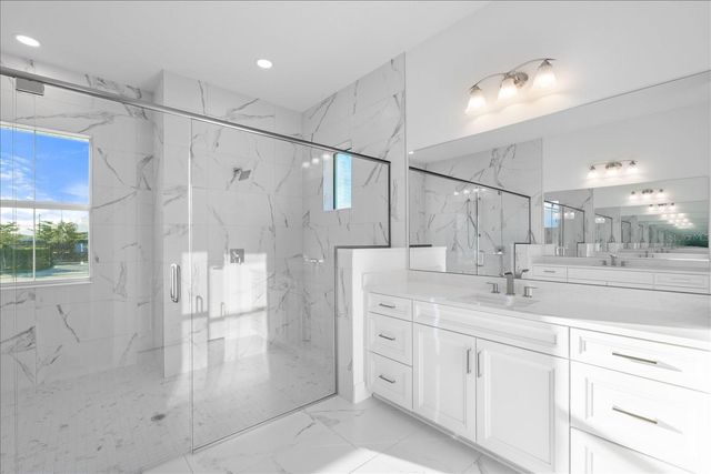 8250 NEVIS RUN, Bradenton, FL 34202