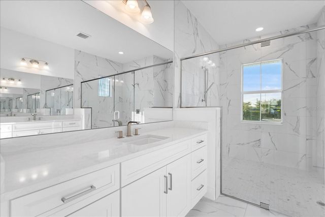 8250 NEVIS RUN, Bradenton, FL 34202