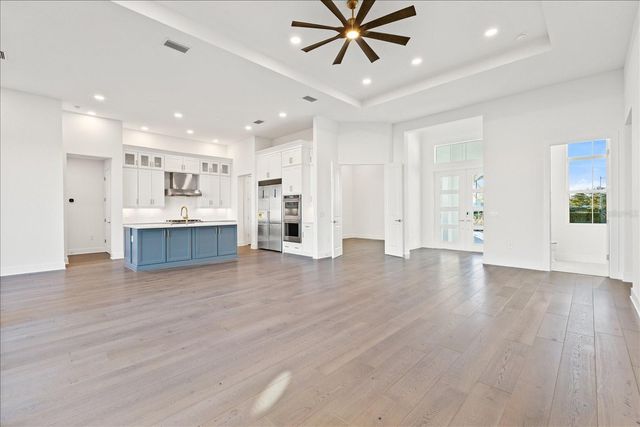 8250 NEVIS RUN, Bradenton, FL 34202