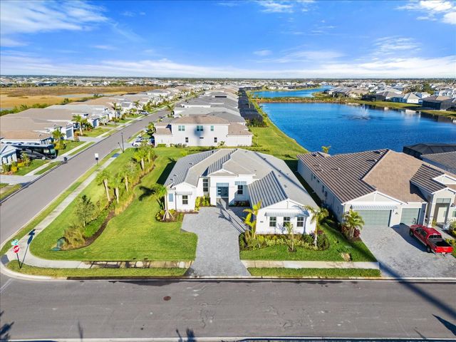 8250 NEVIS RUN, Bradenton, FL 34202