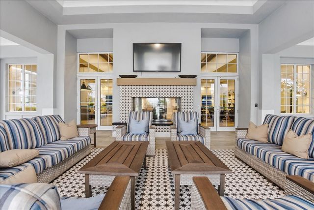 8250 NEVIS RUN, Bradenton, FL 34202