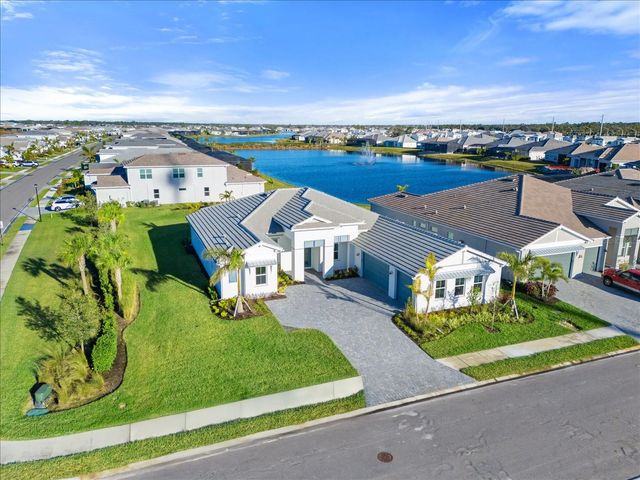 8250 NEVIS RUN, Bradenton, FL 34202