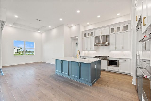 8250 NEVIS RUN, Bradenton, FL 34202