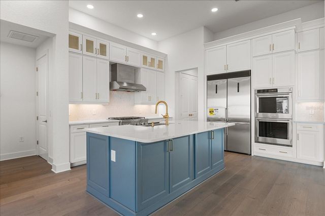 8250 NEVIS RUN, Bradenton, FL 34202