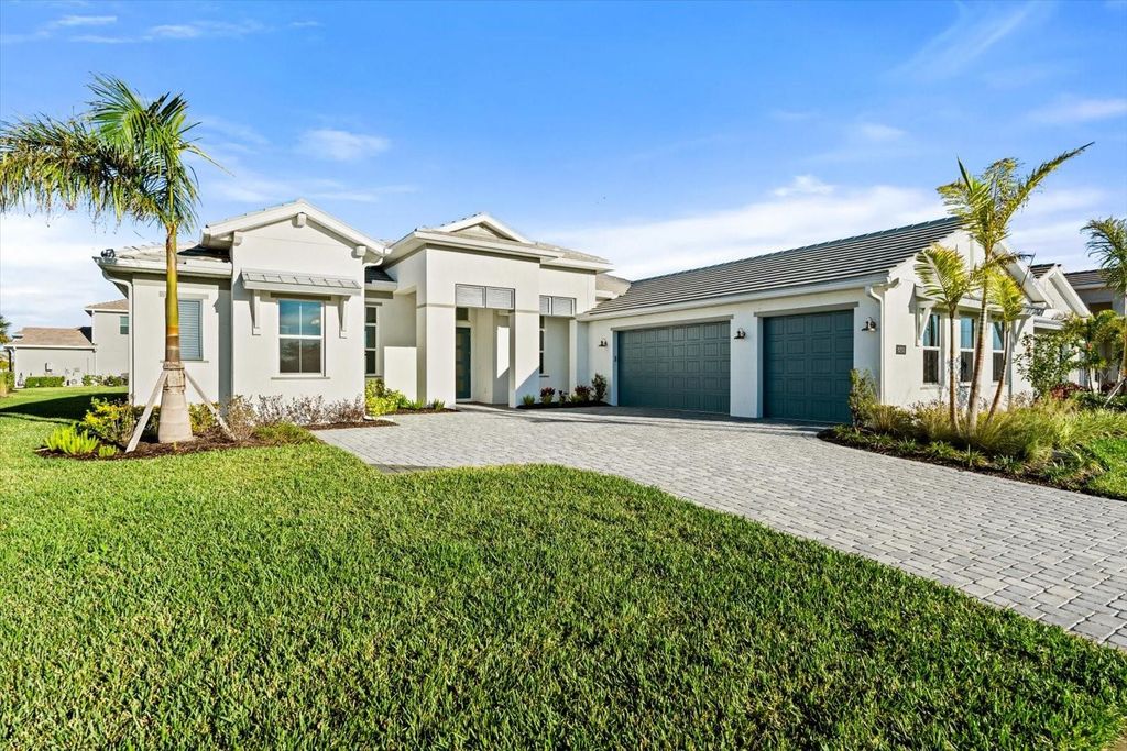 8250 NEVIS RUN, Bradenton, FL 34202