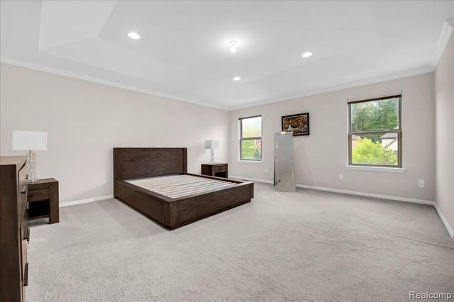 41761 Steinbeck Glen, Novi, MI 48377