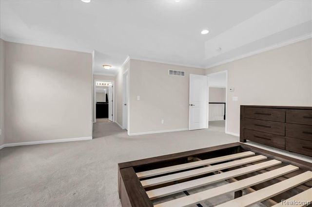 41761 Steinbeck Glen, Novi, MI 48377