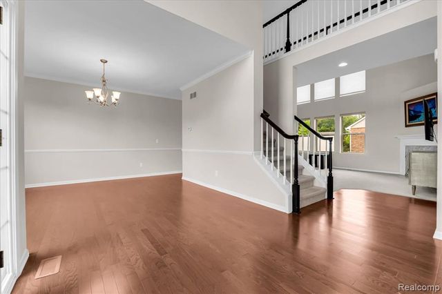 41761 Steinbeck Glen, Novi, MI 48377