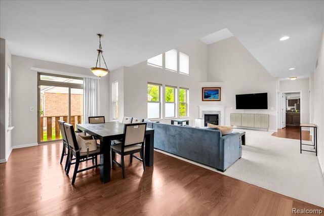 41761 Steinbeck Glen, Novi, MI 48377