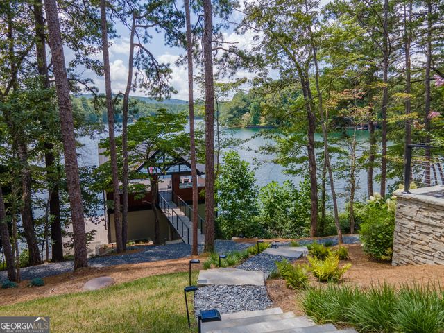 565 Wildflower Circle, Clarkesville, GA 30523