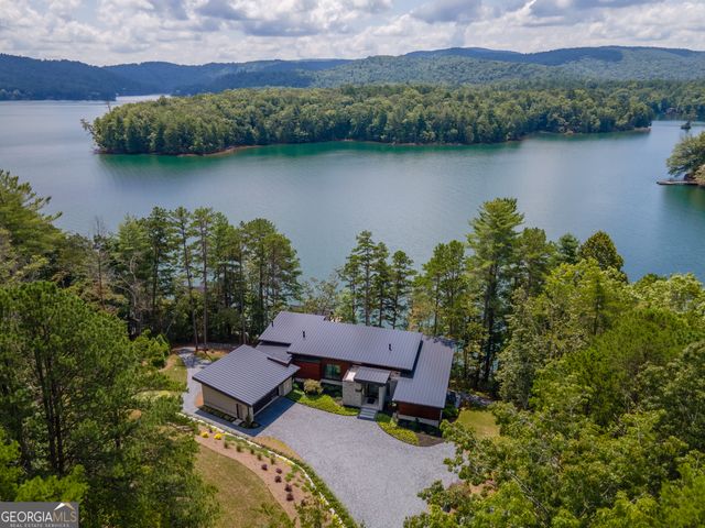 565 Wildflower Circle, Clarkesville, GA 30523