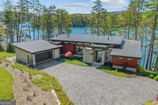 565 Wildflower Circle, Clarkesville, GA 30523
