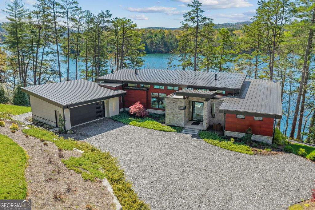 565 Wildflower Circle, Clarkesville, GA 30523