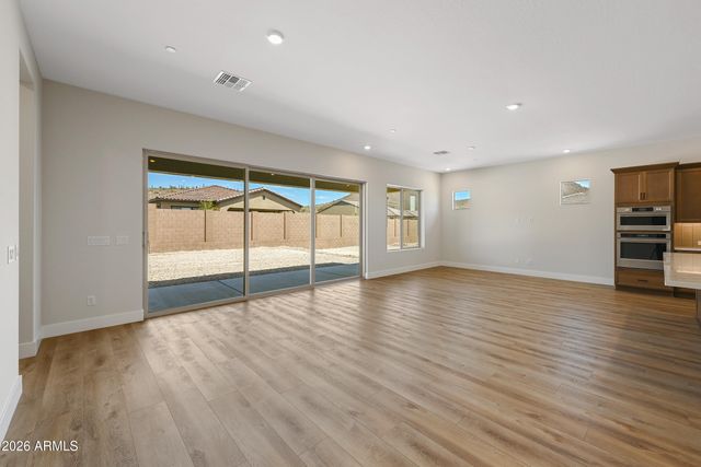33481 N CHEVELON Drive, Peoria, AZ 85383