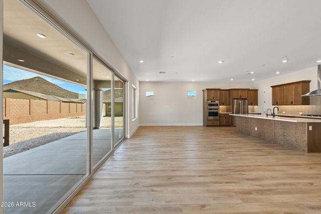 33481 N CHEVELON Drive, Peoria, AZ 85383