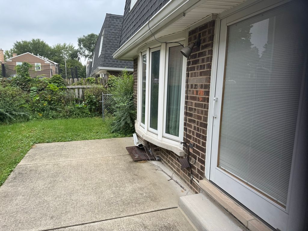 2856 W TOUHY Avenue H, Chicago, IL 60645 — photo 3