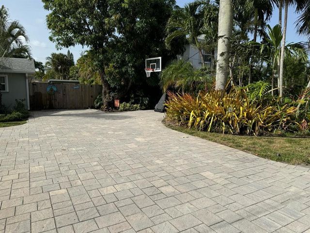 1509 NE 35th St, Oakland Park, FL 33334