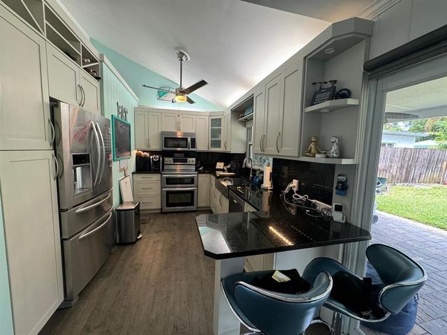 1509 NE 35th St, Oakland Park, FL 33334