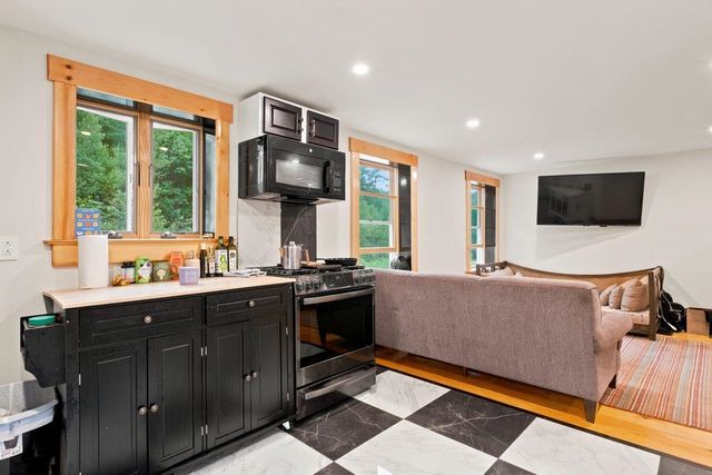 119 Dorchester Road, Rumney, NH 03266