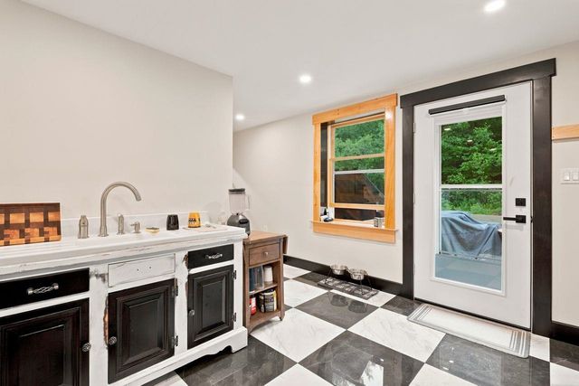 119 Dorchester Road, Rumney, NH 03266