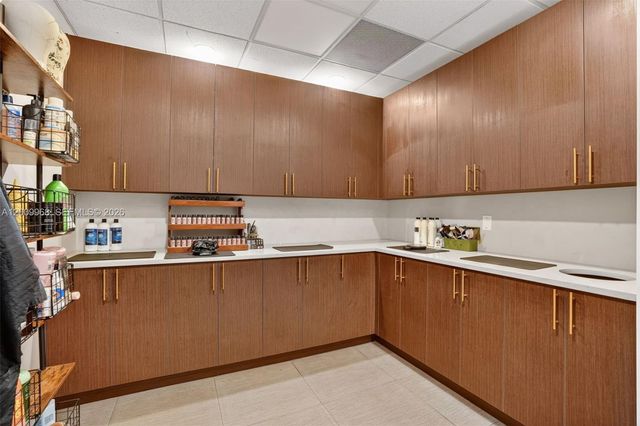 Turnkey Beauty Salon & Turnkey Beauty Salon & Spa For Sale In Palmetto Ba, Palmetto Bay, FL 33157