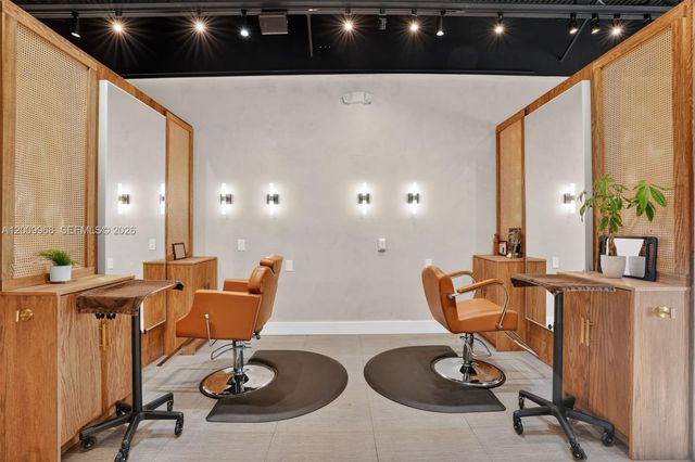 Turnkey Beauty Salon & Turnkey Beauty Salon & Spa For Sale In Palmetto Ba, Palmetto Bay, FL 33157