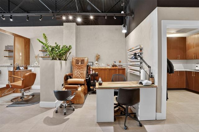 Turnkey Beauty Salon & Turnkey Beauty Salon & Spa For Sale In Palmetto Ba, Palmetto Bay, FL 33157