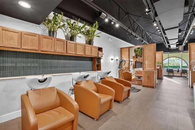 Turnkey Beauty Salon & Turnkey Beauty Salon & Spa For Sale In Palmetto Ba, Palmetto Bay, FL 33157