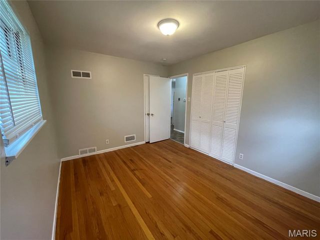 10506 Spring Garden Drive, St Louis, MO 63137