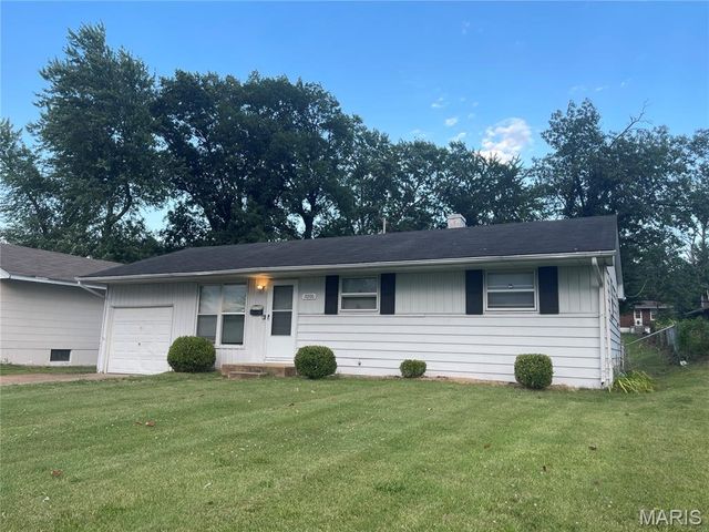 10506 Spring Garden Drive, St Louis, MO 63137
