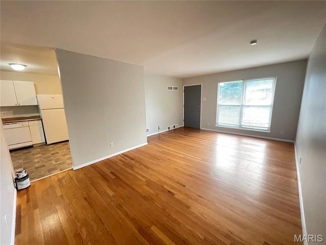 10506 Spring Garden Drive, St Louis, MO 63137