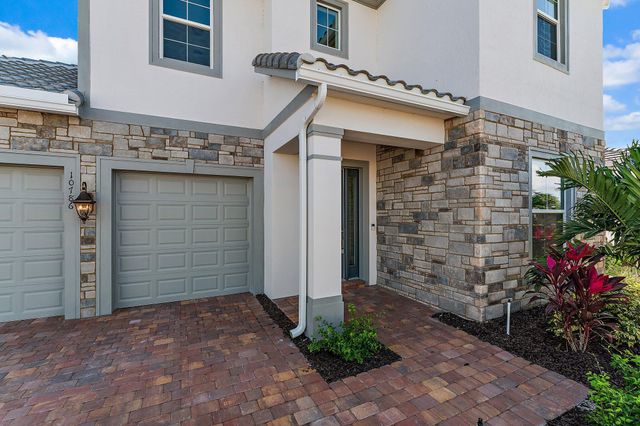 10786 Stellar Circle, Palm Beach Gardens, FL 33412