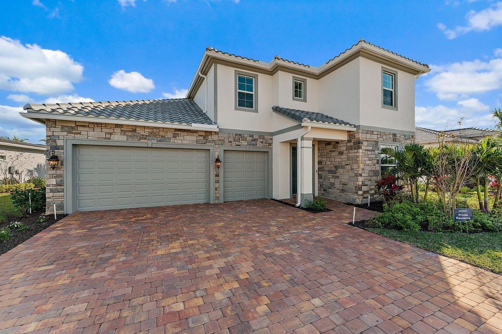 10786 Stellar Circle, Palm Beach Gardens, FL 33412