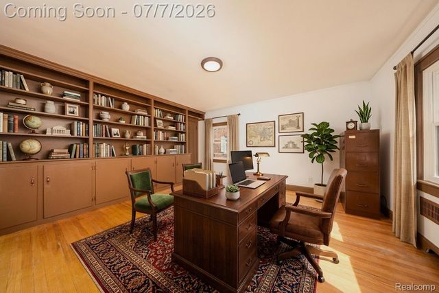16580 Westmoreland Road, Detroit, MI 48219