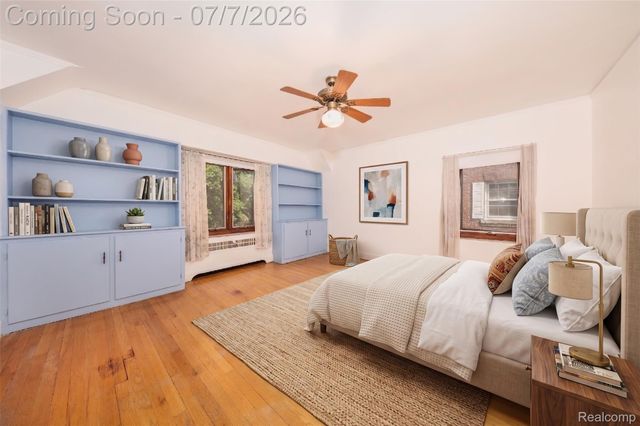 16580 Westmoreland Road, Detroit, MI 48219