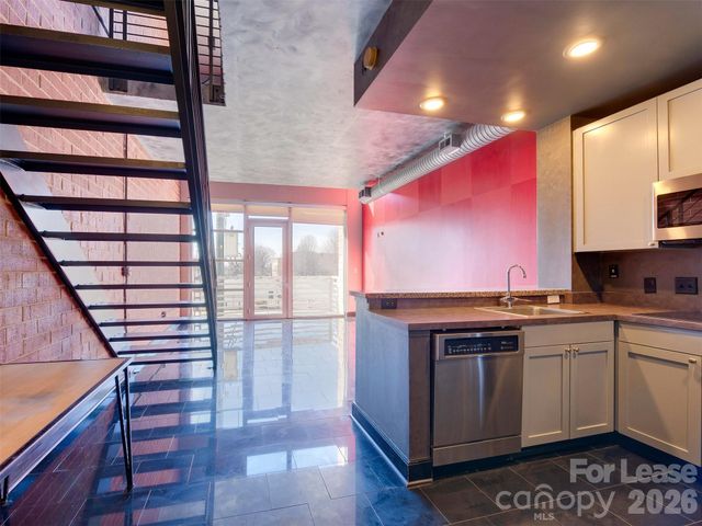 710 W Trade Street 312, Charlotte, NC 28202