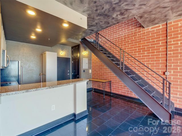 710 W Trade Street 312, Charlotte, NC 28202