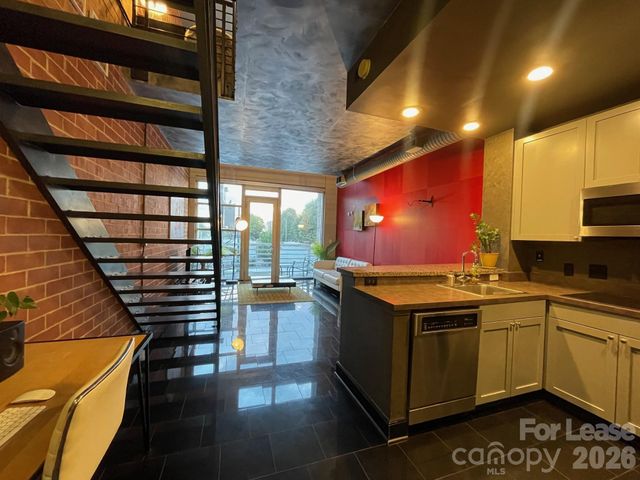 710 W Trade Street 312, Charlotte, NC 28202