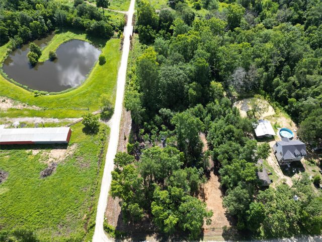 000 Red Oak Drive, Plantersville, TX 77363