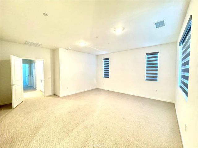5826 Walden Ct, Eastvale, CA 92880