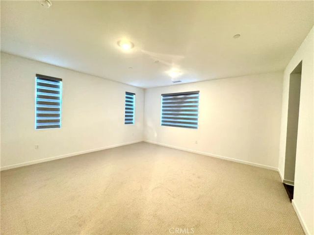 5826 Walden Ct, Eastvale, CA 92880