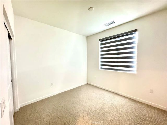5826 Walden Ct, Eastvale, CA 92880