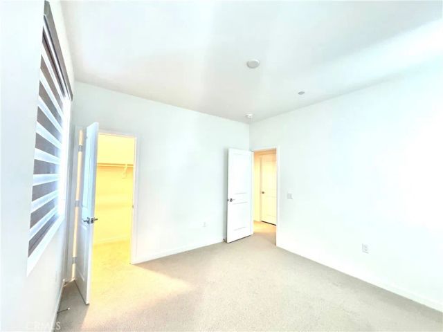 5826 Walden Ct, Eastvale, CA 92880