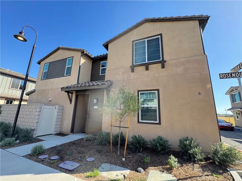 5826 Walden Ct, Eastvale, CA 92880